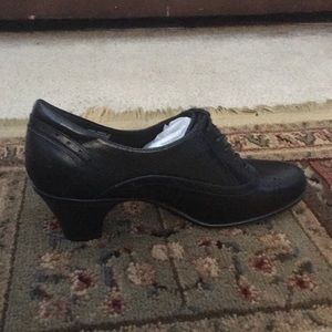 Ladies shoes